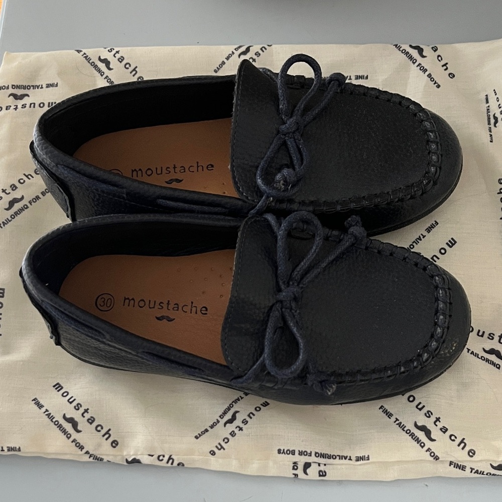 Boys navy Loafers brand new not worn size 30